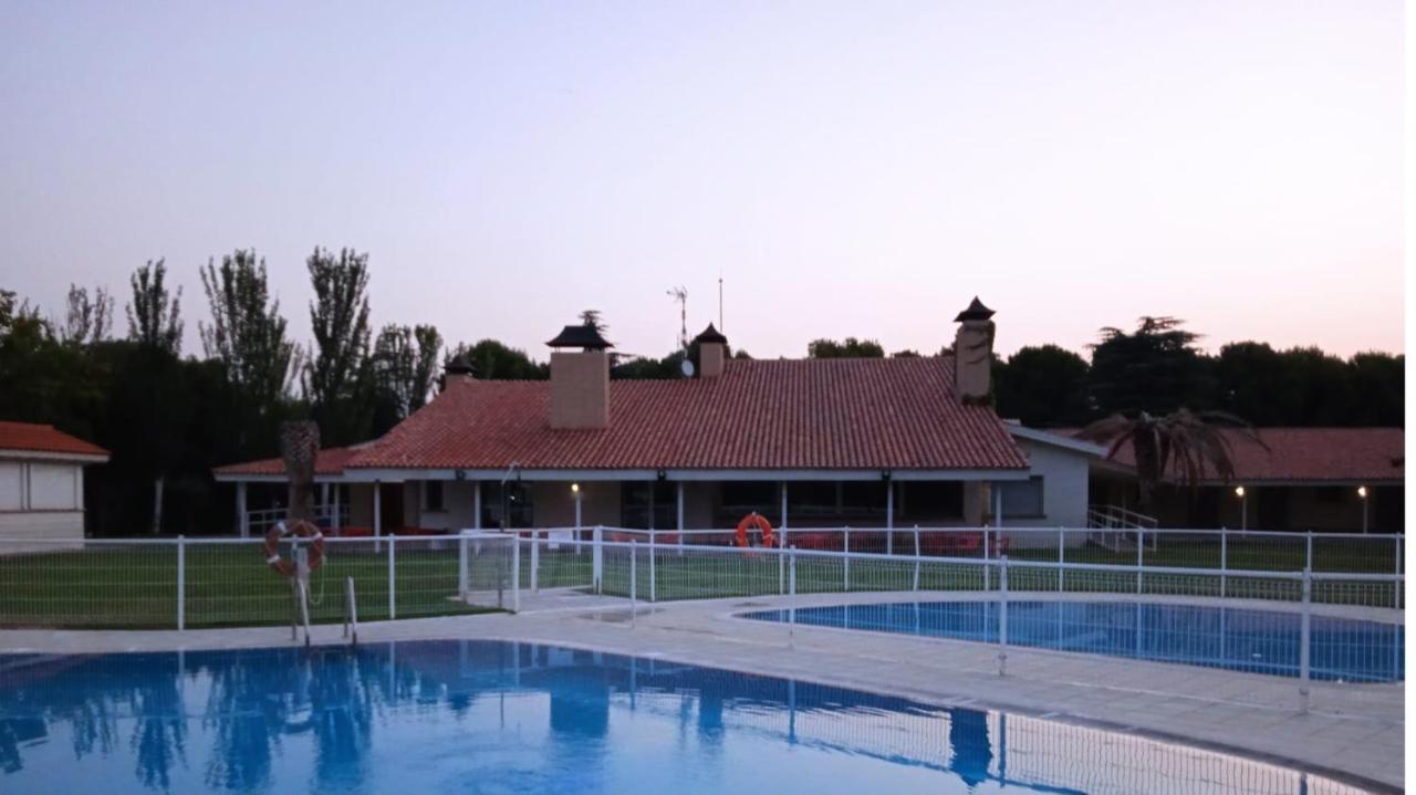 Bungalows Zaragoza Camping Exterior photo