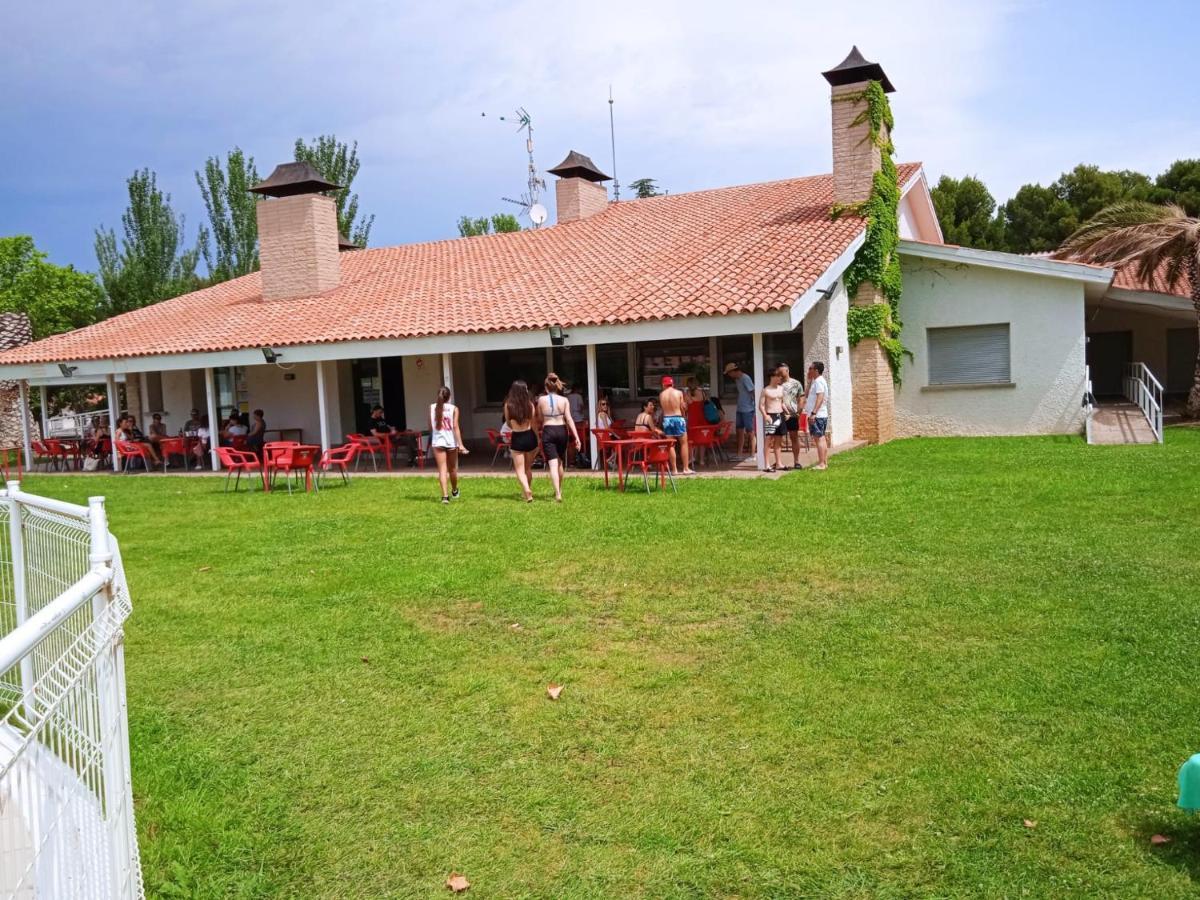 Bungalows Zaragoza Camping Exterior photo